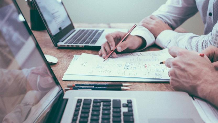 您選擇哪種網站模板適合您的公司? 您選擇哪種網站模板適合您的公司?